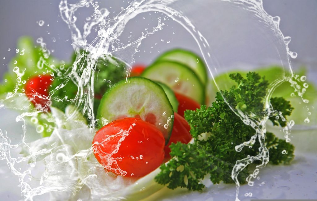 meal salad cucumbers food leaves 2834549